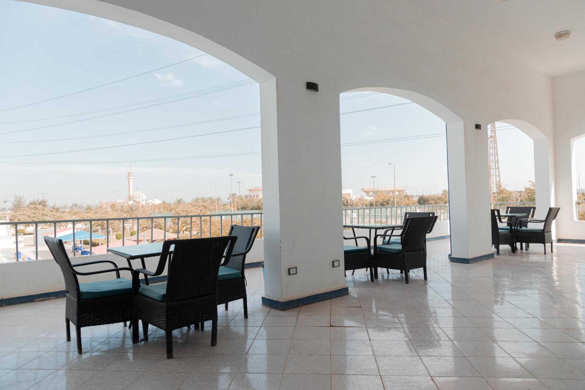 Assiut Cement Hotel Ngoại thất bức ảnh